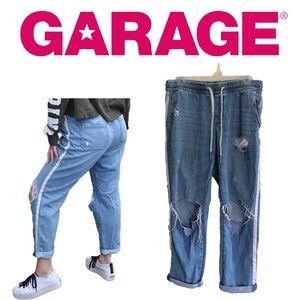 Soft Garage Ripped Mom Jeggings w/ White S…